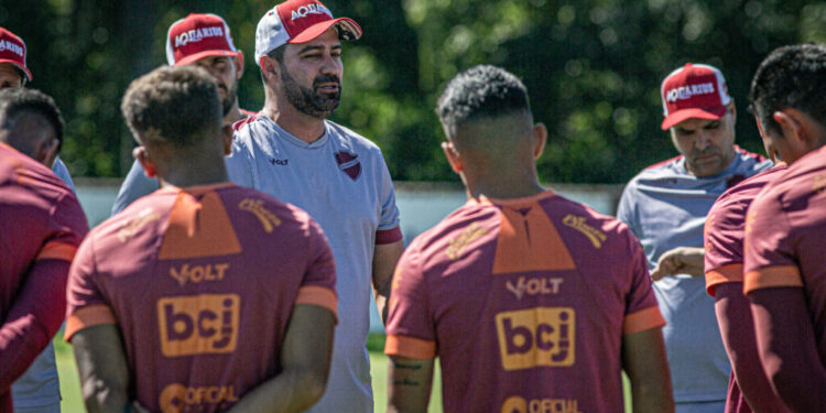 vila-nova-se-prepara-para-embate-diante-da-jataiense;-veja