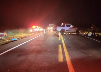 batida-frontal-entre-caminhonetes-mata-duas-pessoas-em-abadiania