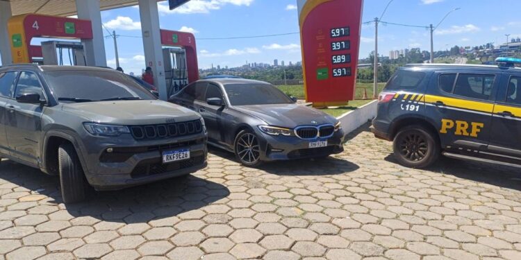 prf-recupera-carros-roubados-avaliados-em-r$-800-mil