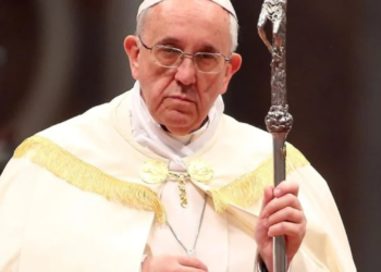 vaticano-afirma-que-papa-teve-noite-tranquila,-apos-crise-respiratoria