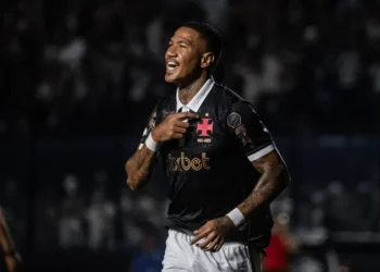 vasco-da-gama-rescinde-contrato-com-meia-ze-gabriel