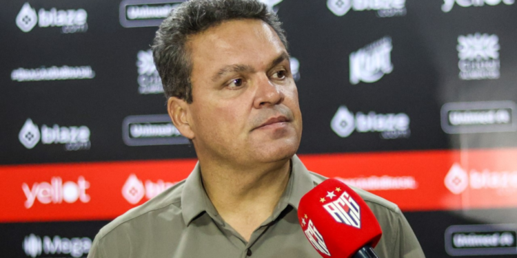 adson-batista-critica-atuacao-do-atletico-go:-“pior-partida-da-temporada”