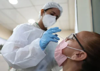 apenas-2,8%-dos-medicos-brasileiros-sao-pretos,-aponta-o-ibge