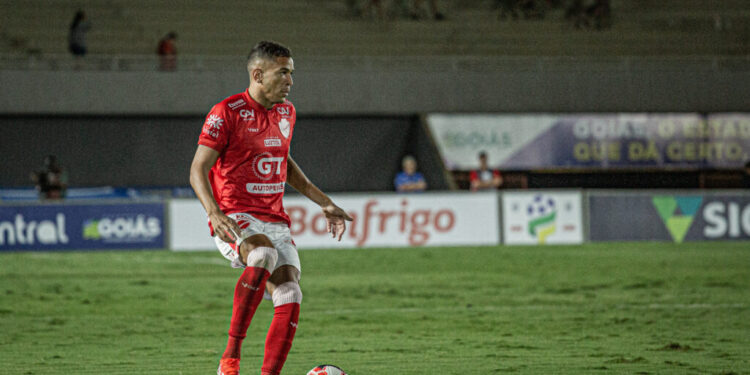 elias-inicia-transicao-fisica-e-deve-desfalcar-o-time-contra-a-jataiense
