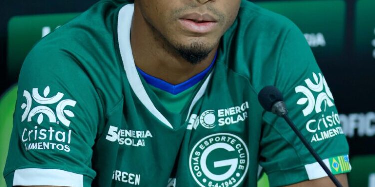 “jogar-no-goias-sempre-foi-um-objetivo-para-mim”,-declara-jaja,-novo-atacante-do-esmeraldino
