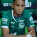 “jogar-no-goias-sempre-foi-um-objetivo-para-mim”,-declara-jaja,-novo-atacante-do-esmeraldino