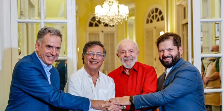 lula-participa-da-posse-do-presidente-do-uruguai;-veja-o-que-eles-discutiram-