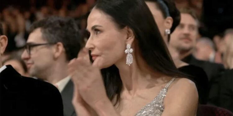leitura-labial-revela-o-que-demi-moore-disse-ao-perder-o-oscar;-video