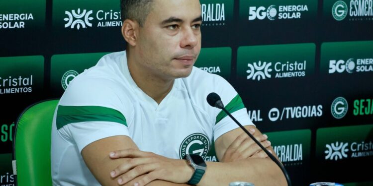 goianao-2025:-jair-ventura-declara-que-crac-fez-um-campeonato-solido