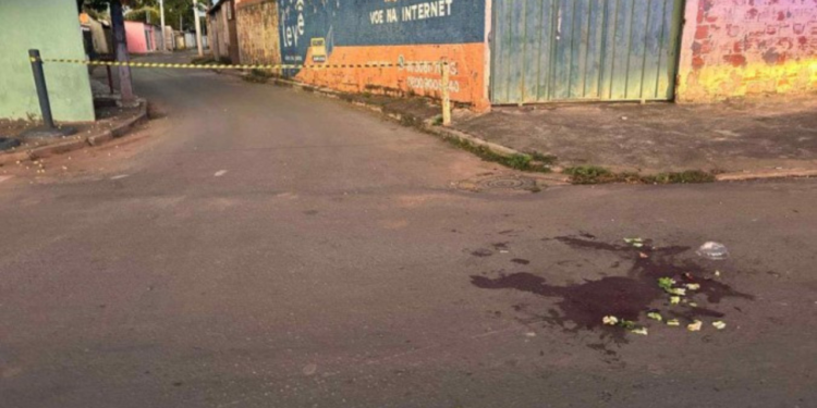 mulher-e-assassinada-a-facadas-e-tem-rosto-desfigurado-em-planaltina-(df)