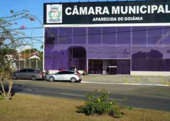 vereadores-de-aparecida-de-goiania-querem-gastar-r$-293-mil-com-iphones