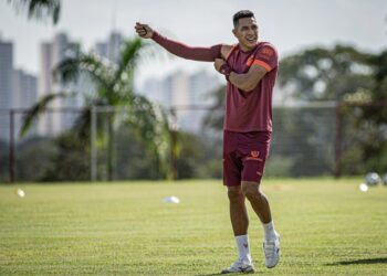 igor-henrique-retorna-aos-treinos-apos-internacao-por-pneumonia