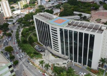 por-governabilidade,-prefeitos-trocam-pl-por-ub-em-goias