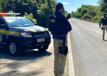 dois-jovens-sao-presos-com-50-kg-de-maconha-na-br-153-em-itumbiara