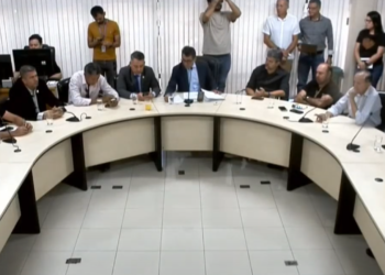 refis-avanca,-na-camara-de-goiania,-com-perdao-de-dividas-para-feirantes,-taxitas-e-pit-dogs