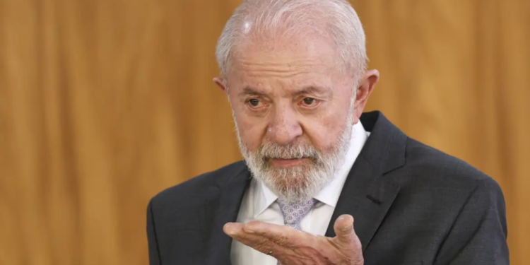 lula-envia-ao-congresso-projeto-que-preve-isencao-para-quem-ganha-ate-r$-5-mil