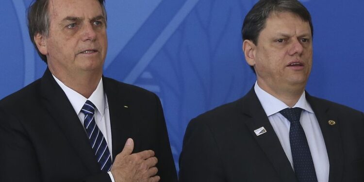 veja-o-que-o-tarcisio-disse-na-manifestacao-em-copacabana;-da-anistia-ao-“volta,-bolsonaro”