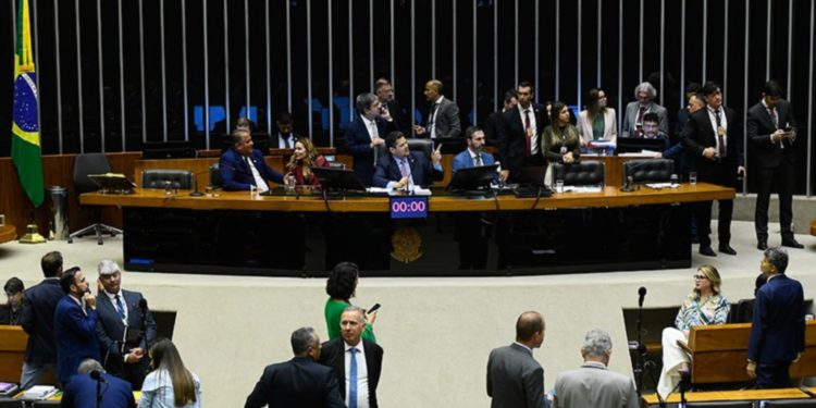 regras-para-emendas-sao-aprovadas-com-manobra-do-congresso