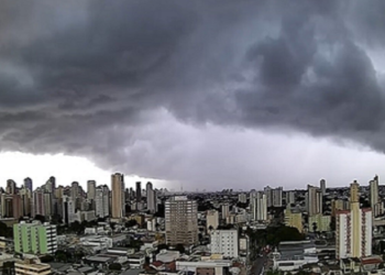 goias-inicia-a-semana-com-risco-de-chuvas-intensas