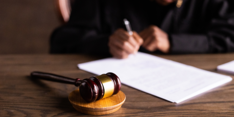 estudo-aponta-que-negativa-de-gratuidade-judicial-marginaliza-populacao-vulneravel