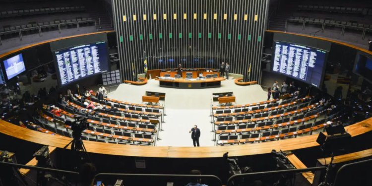 oposicao-quer-aproveitar-embalo-para-avancar-projeto-pro-anistia-no-congresso