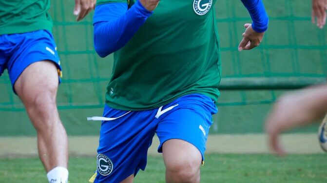 esli-garcia-pode-desfalcar-o-goias-por-ate-3-meses