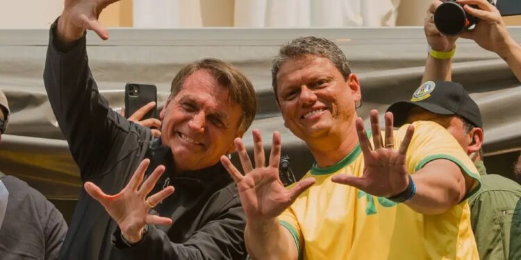 estrategia:-bolsonaro-pode-fazer-com-tarcisio-o-que-lula-fez-com-haddad