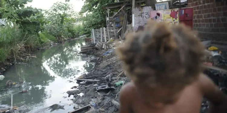 vereadores-denunciam-vazamento-de-esgoto-e-problemas-com-saneamento-basico-em-aparecida