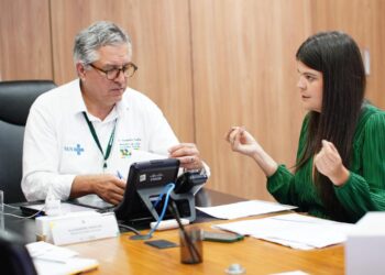 vereadora-de-goiania-encontra-com-ministro-para-discutir-crise-na-saude
