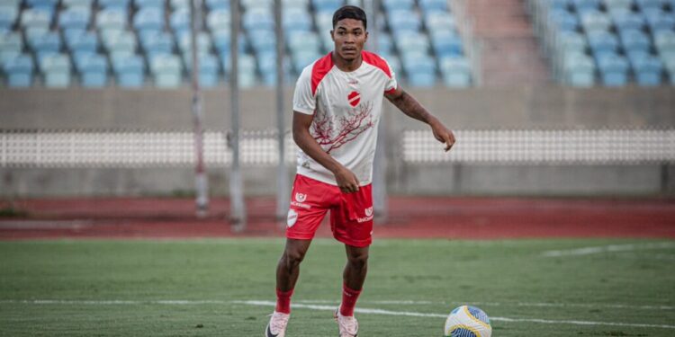 gustavo-paje-sofre-lesao-e-desfalca-o-vila-nova-na-final-do-goianao