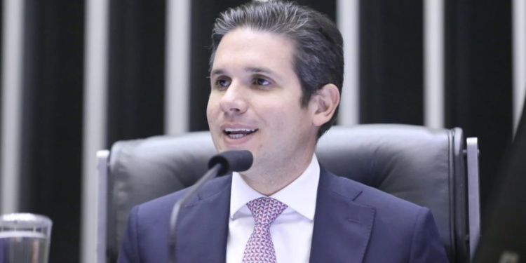 oposicao-bolsonarista-insatisfeita-com-a-gestao-de-motta