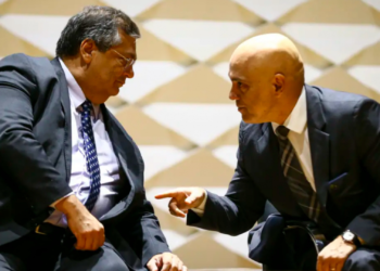 dino-segue-voto-de-moraes-para-condenar-cabeleireira-que-pichou-estatua-do-stf