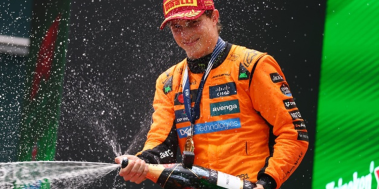 oscar-piastri-vence-o-gp-da-china-e-mclaren-faz-dobradinha-no-podio