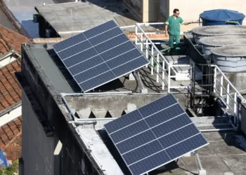 geracao-de-energia-solar-supera-recorde-com-mais-de-55-gw-de-potencia-instalados-no-pais