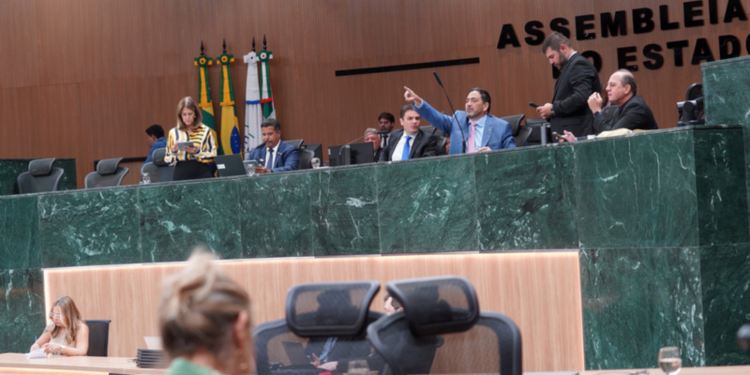 deputados-iniciam-movimento-pela-cpi-da-saude