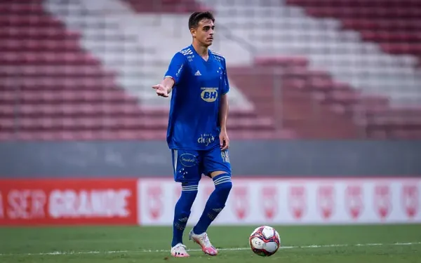 vila-nova-acerta-contratacao-do-zagueiro-weverton