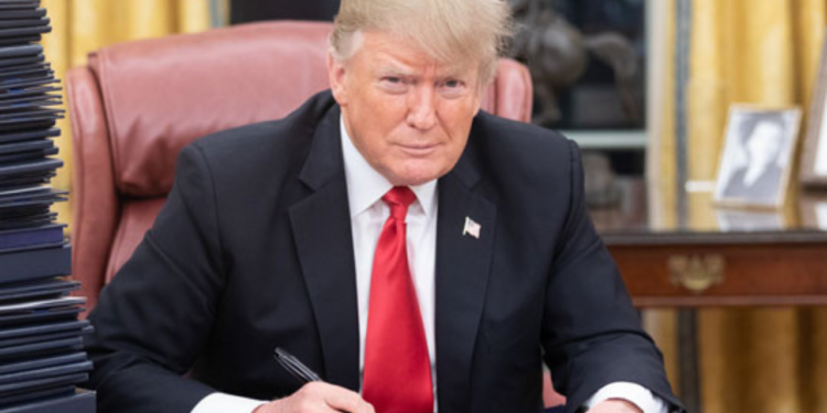 trump-cita-brasil-como-referencia-em-seguranca-eleitoral-em-novo-decreto