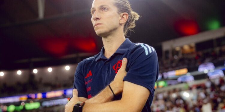 filipe-luis-e-cotado-para-a-selecao,-mas-planeja-futuro-no-flamengo