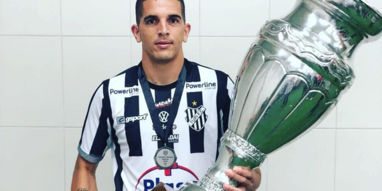 o-ex-jogador-de-futebol-francesco-alvarenga-e-preso-na-operacao-‘new-house’