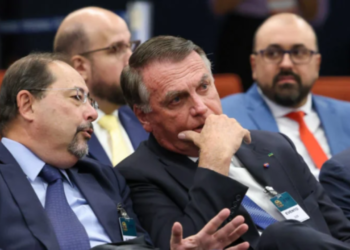 bolsonaro-afirma-que-“so-um-imbecil”-acredita-em-plano-para-assassinar-lula