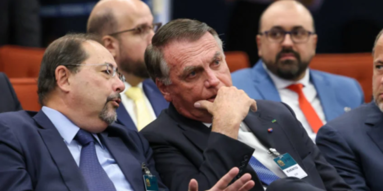 bolsonaro-afirma-que-“so-um-imbecil”-acredita-em-plano-para-assassinar-lula