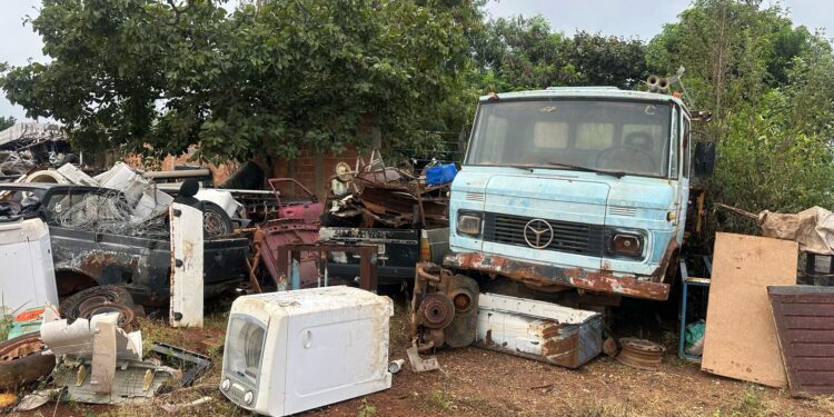 21-veiculos-abandonados-sao-removidos-em-aragoiania