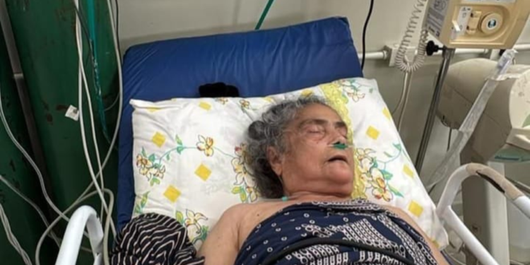 caos-na-saude-de-goias:-idosa-aguarda-ambulancia-para-ser-transferida-a-uti