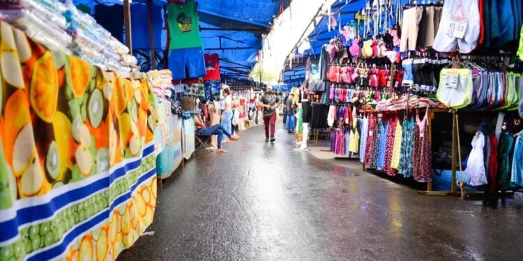 quase-metade-dos-ambulantes-da-regiao-da-44-adere-a-feira-hippie