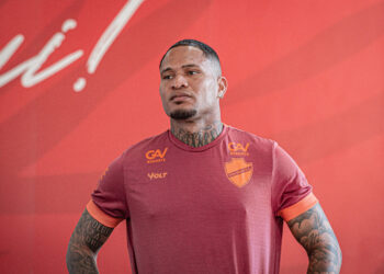 adolescente-atira-no-pai-apos-ve-lo-agredir-a-mae-em-goias