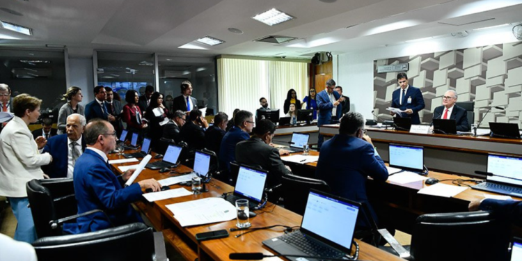 camara-deve-votar-projeto-que-autoriza-brasil-a-retaliar-barreiras-comerciais-na-quinta-(3)