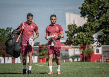 vila-nova-retorna-aos-trabalhos-depois-de-folga-pos-titulo