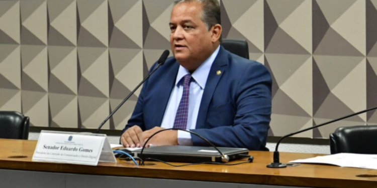 senadores-da-ccj-pressionam-por-projeto-contra-supersalarios