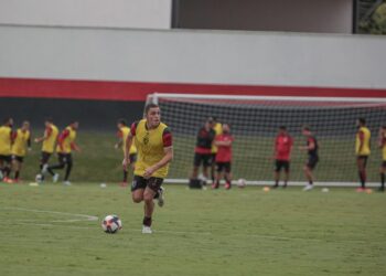 marcelinho-projeta-estreia-do-atletico-go-na-serie-b-e-destaca-importancia-de-um-bom-comeco
