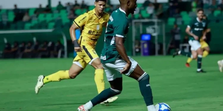 goias-x-amazonas:-arbitragem,-escalacoes,-retrospecto